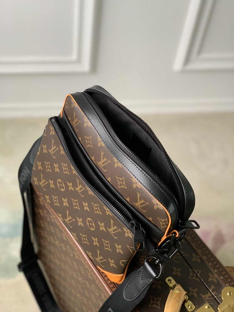Louis Vuitton Trio Messenger M46694 Monogram Canvas - Default Title - View 8