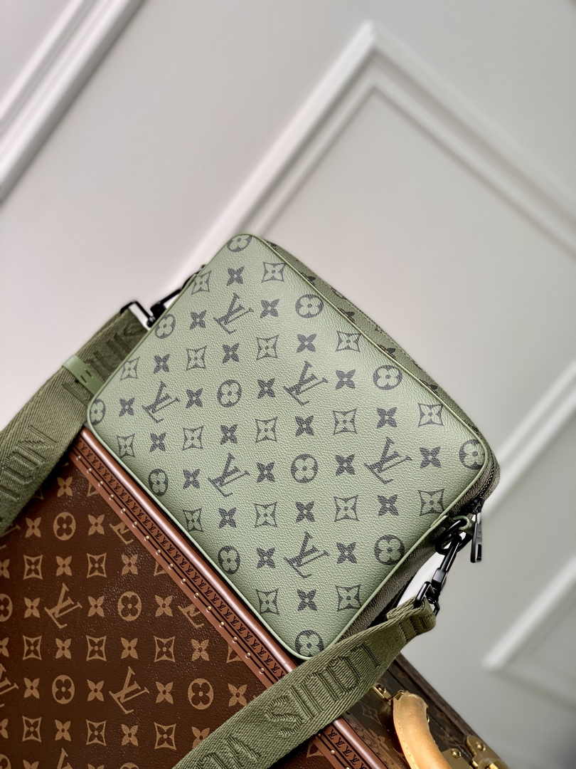 Louis Vuitton Trio Messenger M23783 Khaki Green Monogram Canvas - Default Title - View 2