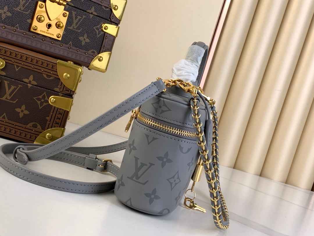 Louis Vuitton Vanity Chain Pouch M12427 Trianon Gray - Default Title - View 2