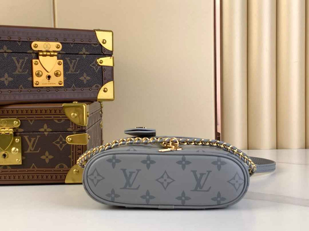 Louis Vuitton Vanity Chain Pouch M12427 Trianon Gray - Default Title - View 4