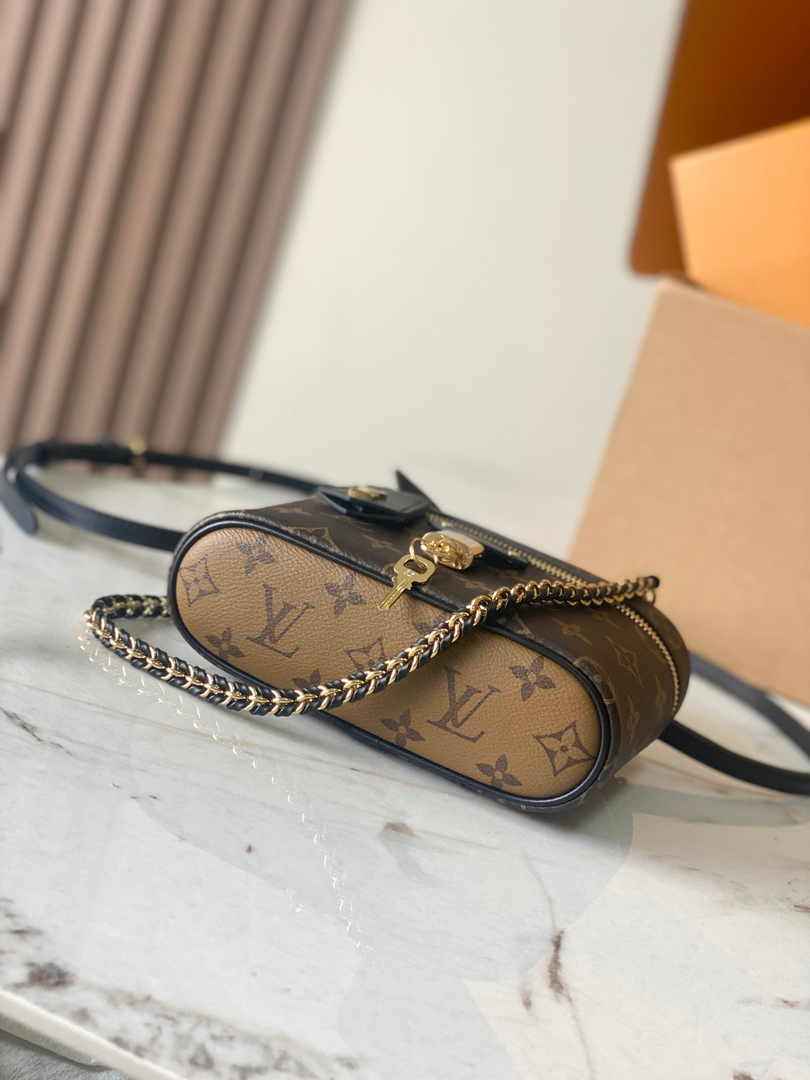 Louis Vuitton Vanity Chain Pouch M47125 Monogram canvas - Default Title - View 4