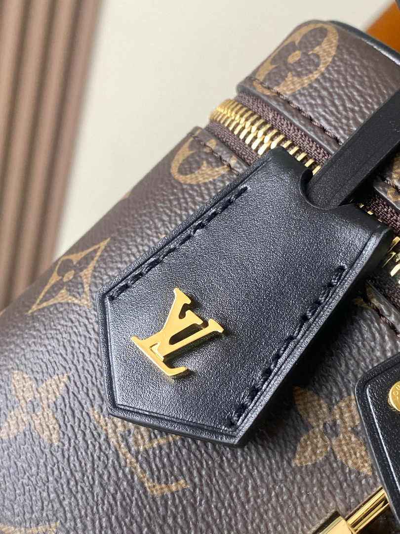 Louis Vuitton Vanity Chain Pouch M47125 Monogram canvas - Default Title - View 5