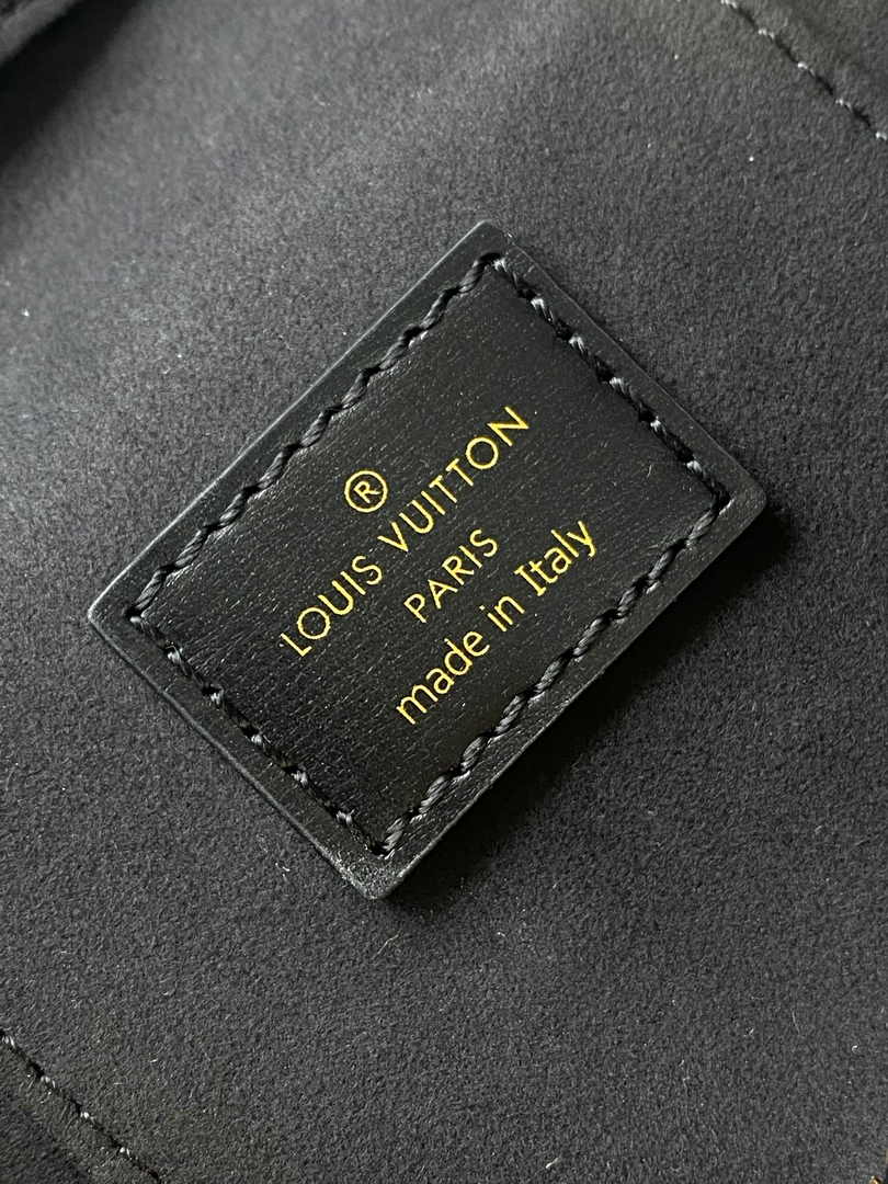 Louis Vuitton Vanity Chain Pouch M47125 Monogram canvas - Default Title - View 8
