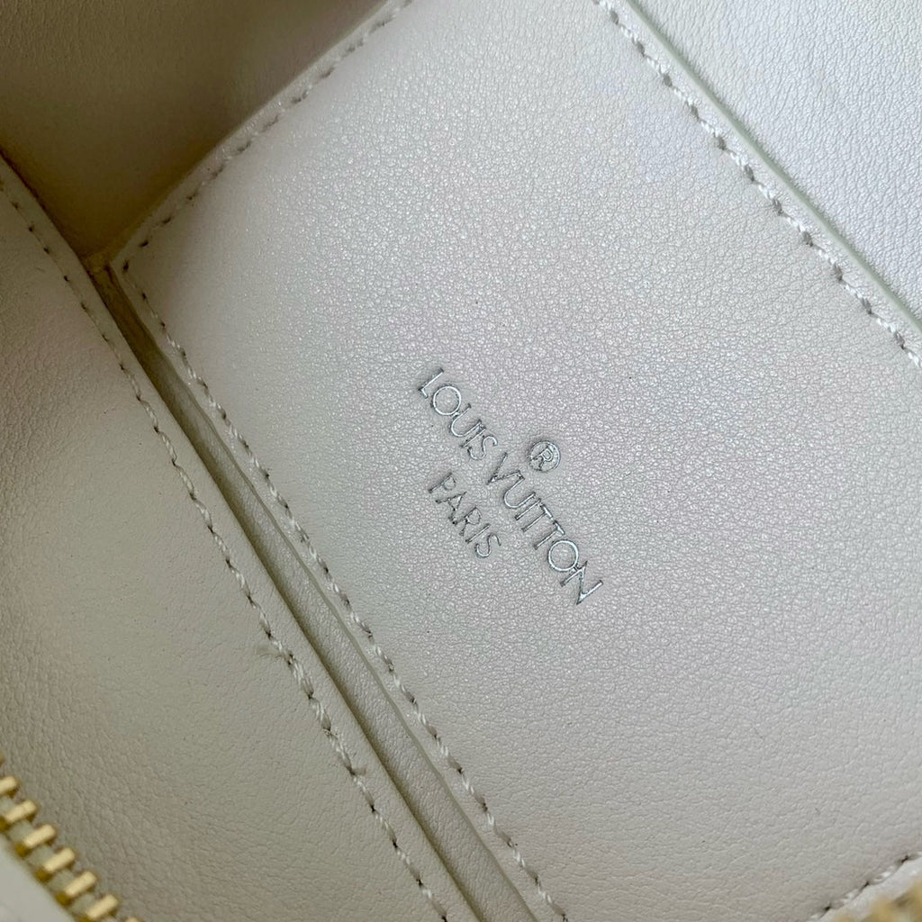 Louis Vuitton Vanity PM M25219 Beige Puffy lambskin - Default Title - View 8