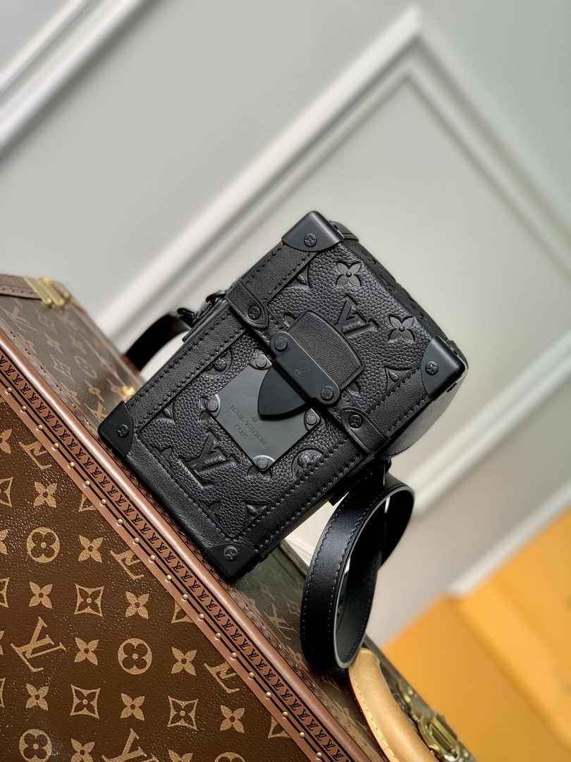 Louis Vuitton Vertical Trunk Wearable Wallet M82070 Black - Default Title - View 1