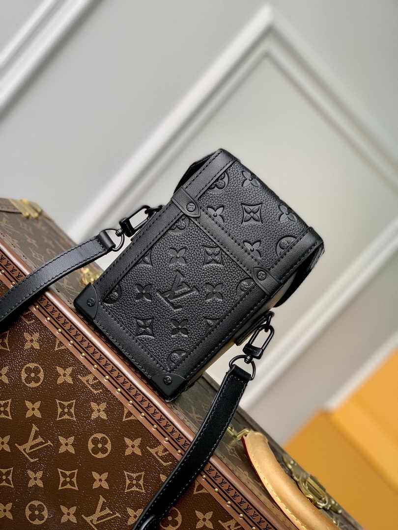 Louis Vuitton Vertical Trunk Wearable Wallet M82070 Black - Default Title - View 2