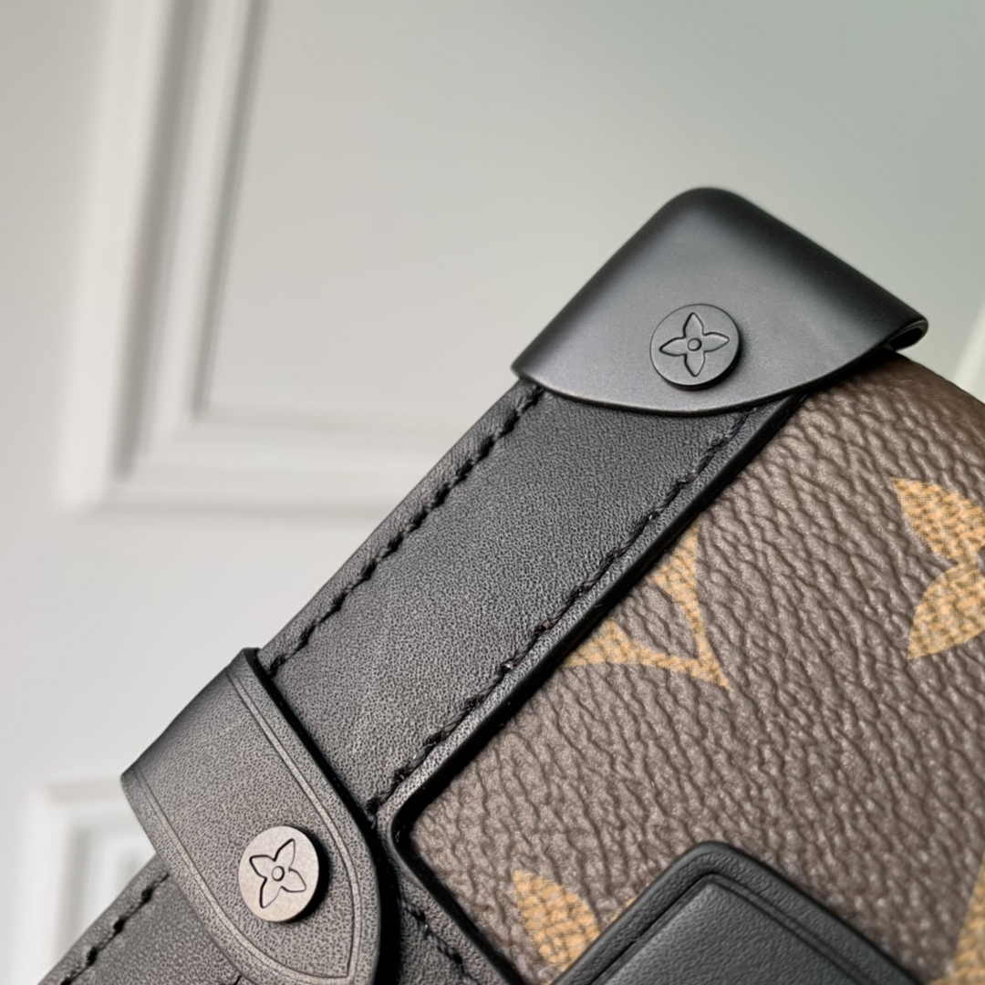 Louis Vuitton Vertical Trunk Wearable Wallet M82077 Monogram - Default Title - View 7