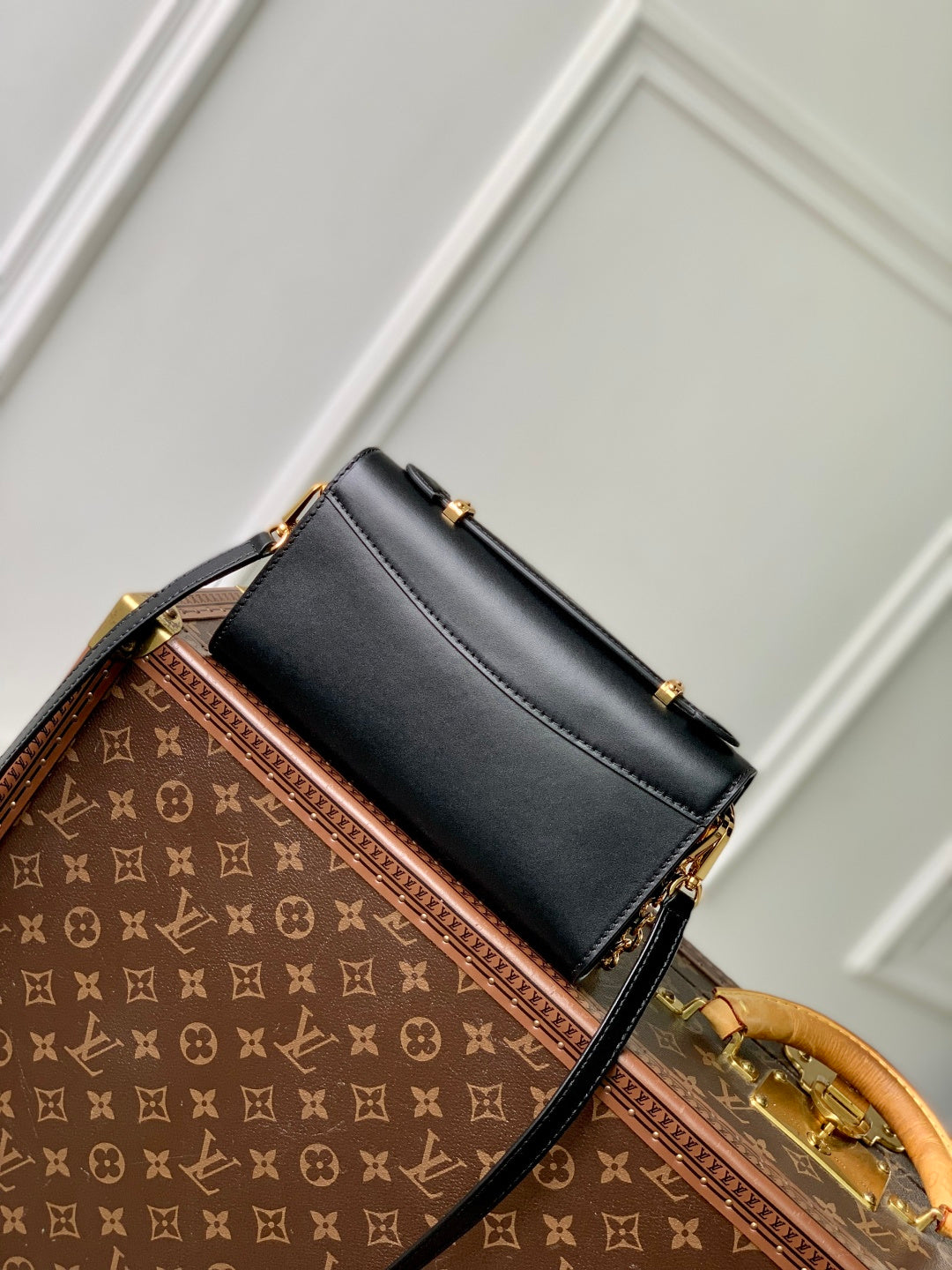 Louis Vuitton Wallet On Chain Capucines Bag M12413