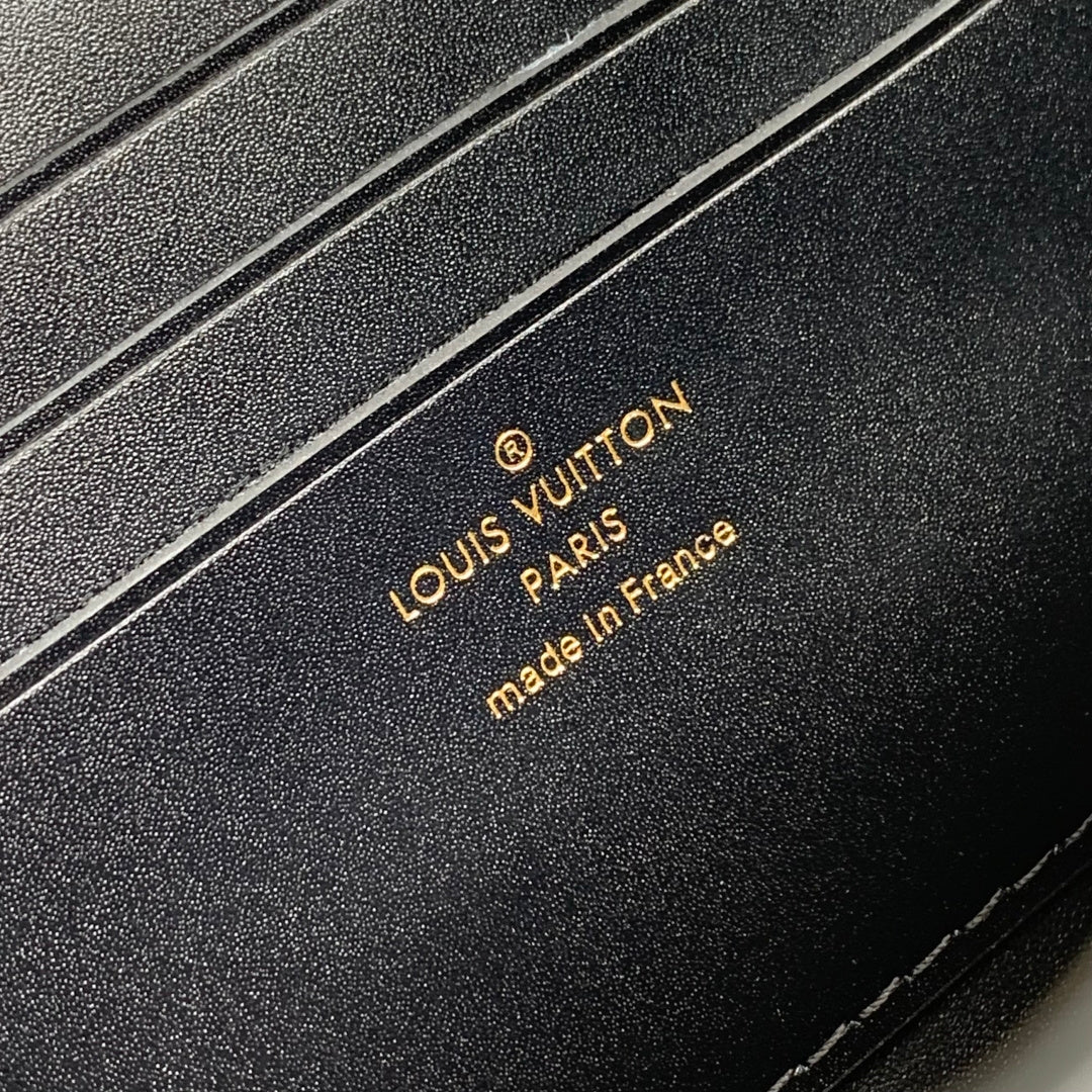 Louis Vuitton Wallet On Chain Capucines Bag M12413