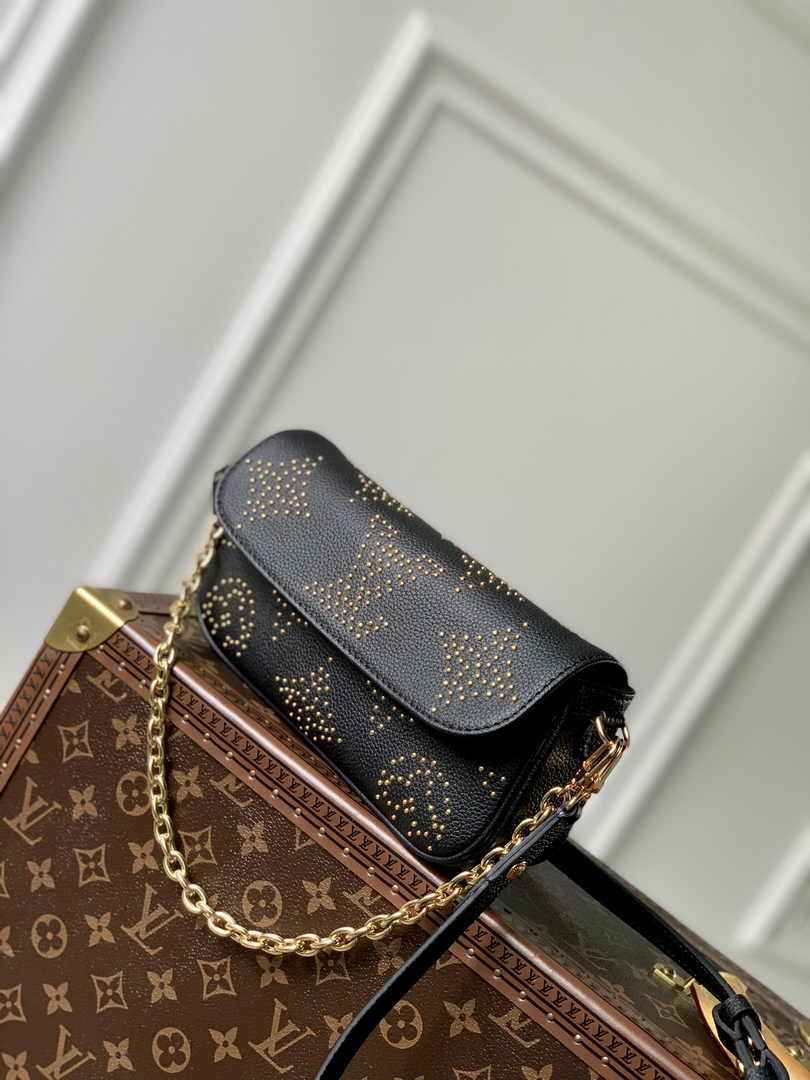 Louis Vuitton Wallet on Chain Ivy M82653 Black Leather