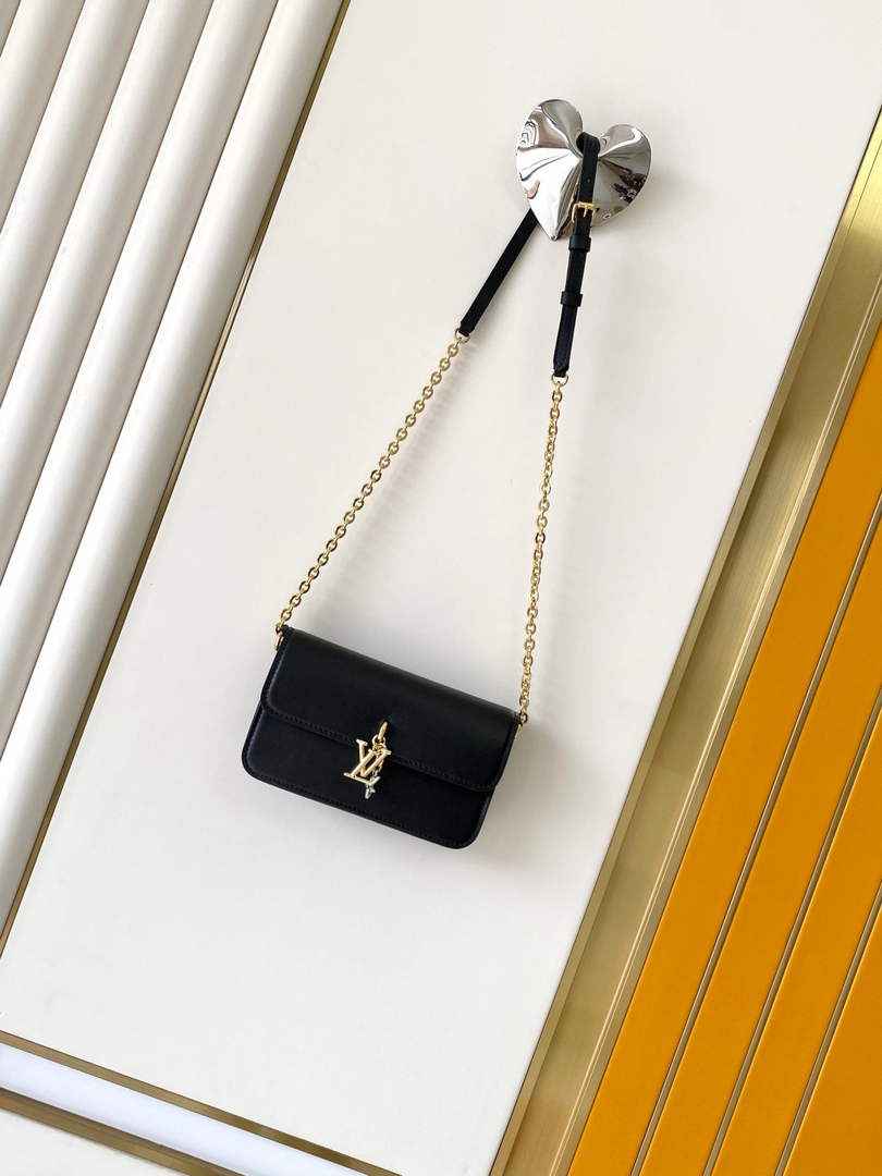 Louis Vuitton Wallet On Chain LV Bloom M14564