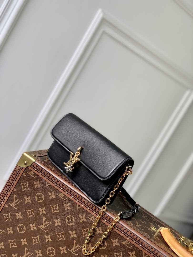Louis Vuitton Wallet On Chain LV Bloom M14564