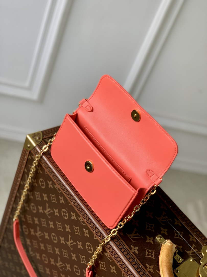 Louis Vuitton Wallet On Chain LV Bloom M14548