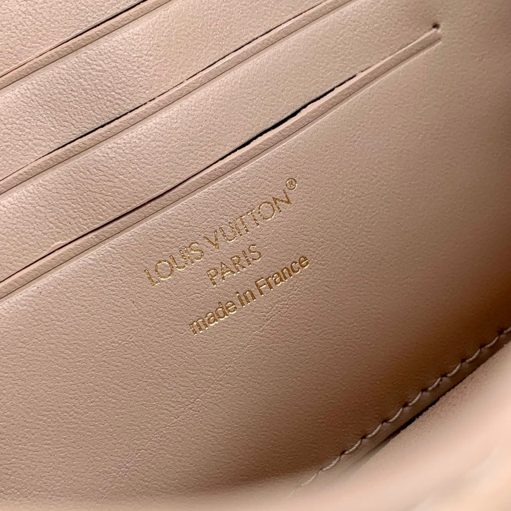 Louis Vuitton Wallet On Chain LV Bloom M14581
