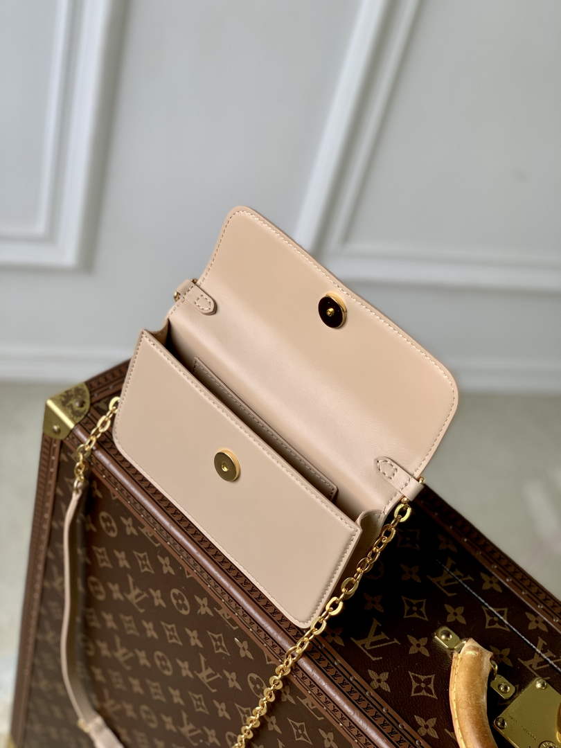 Louis Vuitton Wallet On Chain LV Bloom M14581