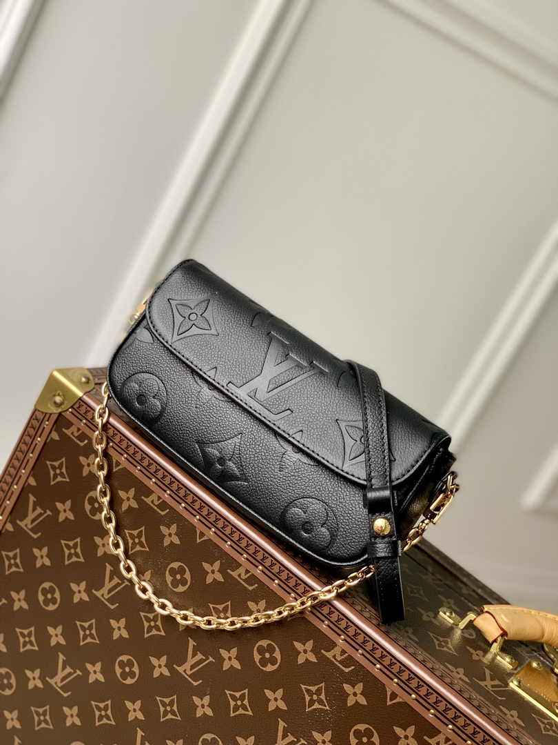 Louis Vuitton Wallet On Chain Lvy M82154 Black Monogram Leather - Default Title - View 1