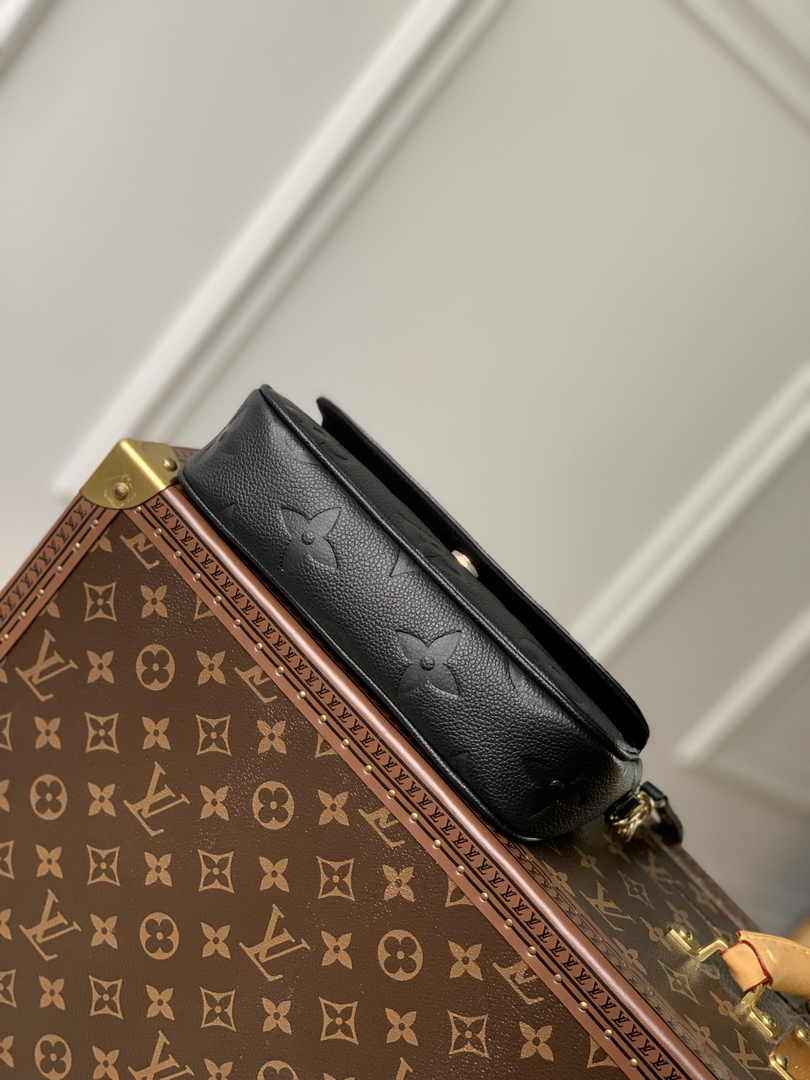 Louis Vuitton Wallet On Chain Lvy M82154 Black Monogram Leather - Default Title - View 4