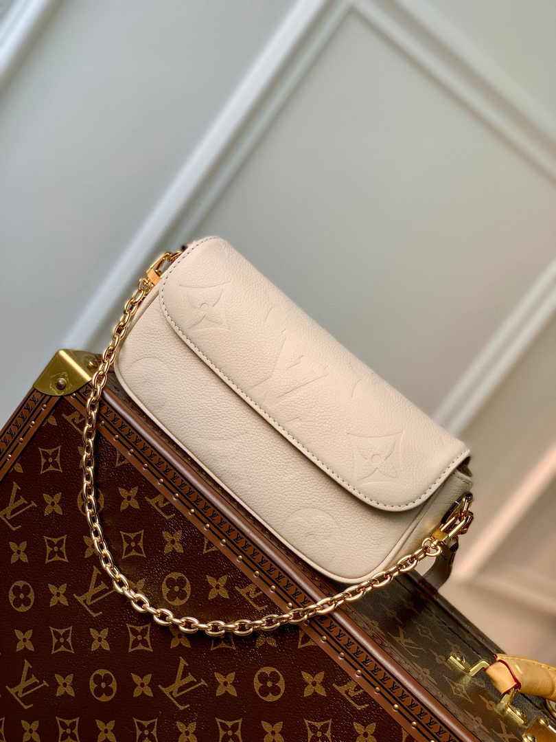 Louis Vuitton Wallet On Chain Lvy M82210 Beige Monogram Leather - Default Title - View 2