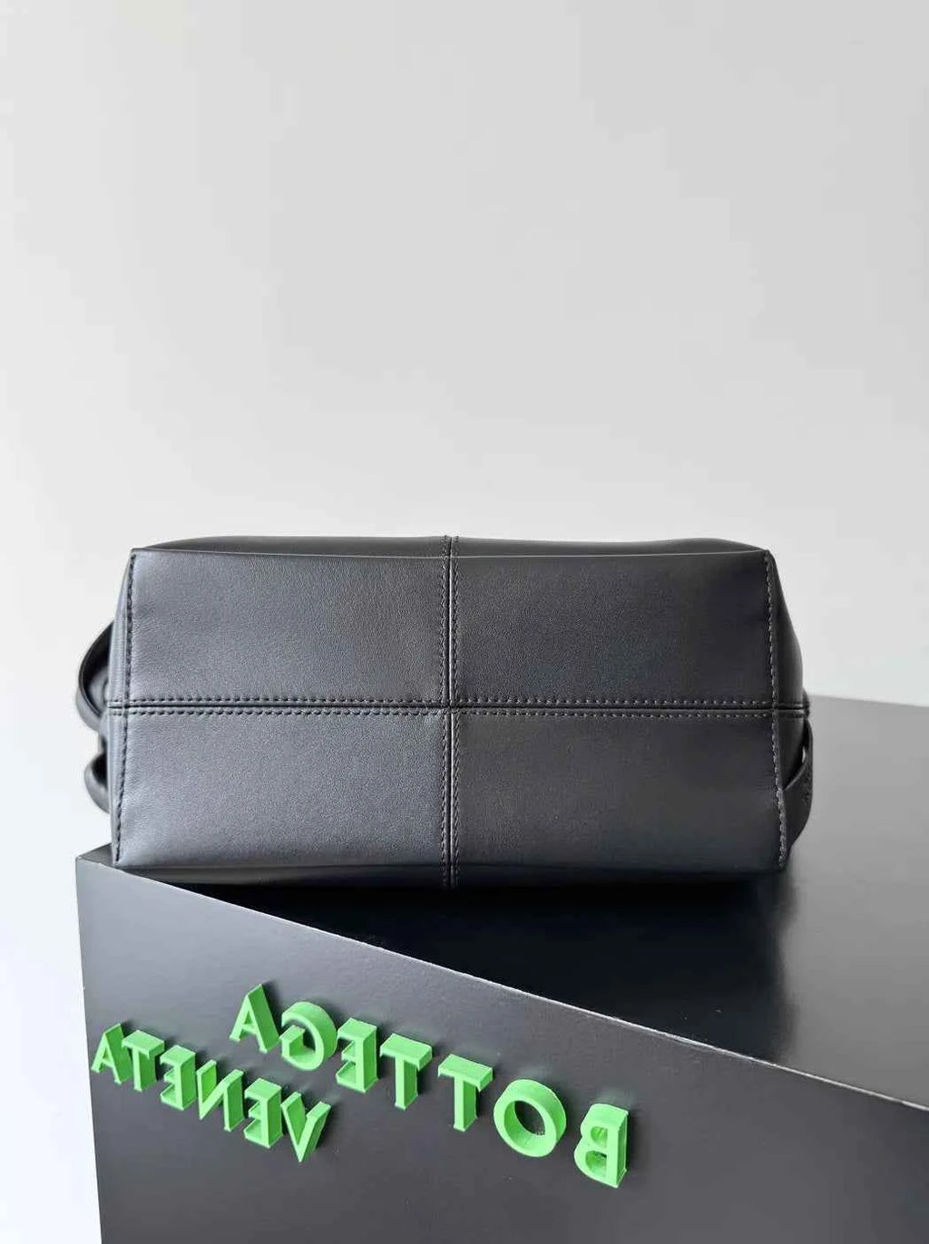 Bottega Veneta Men's Small Sawyer shoulder bag - 815807 Black