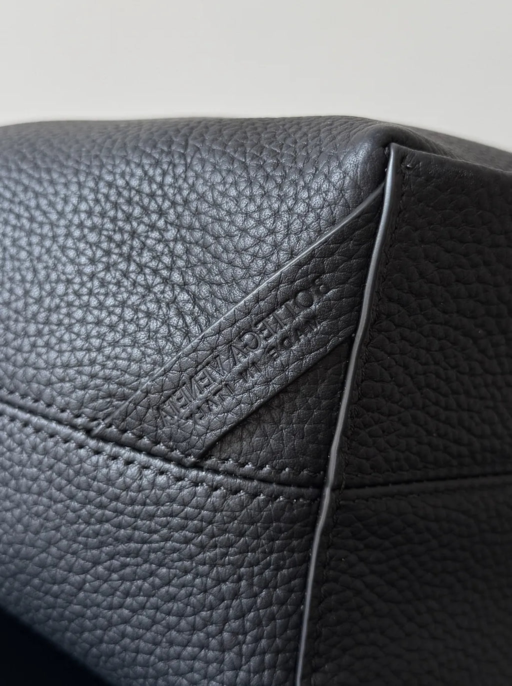 Bottega Veneta Men's Small Sawyer shoulder bag - 815807 Black Leather