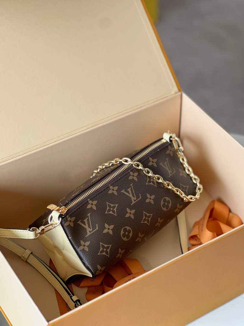 LV Bloom Pouch Monogram Canvas Crossbody Bag - M11672