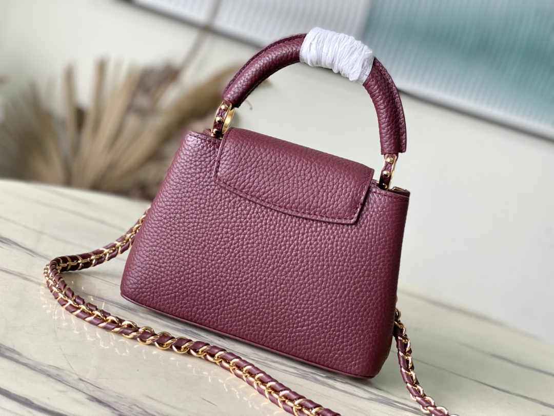 Louis Vuitton Capucines Mini M56669 Wine Red Taurillon leather