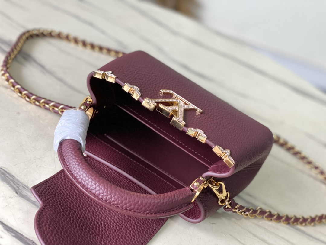 Louis Vuitton Capucines Mini M56669 Wine Red Taurillon leather