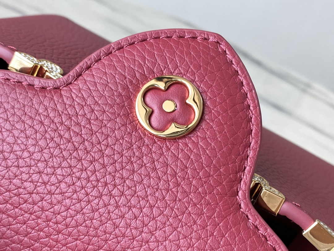 Louis Vuitton Capucines Mini M56669 Red Taurillon leather