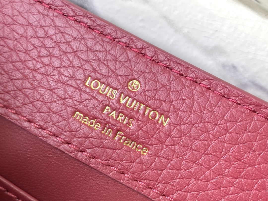 Louis Vuitton Capucines Mini M56669 Red Taurillon leather