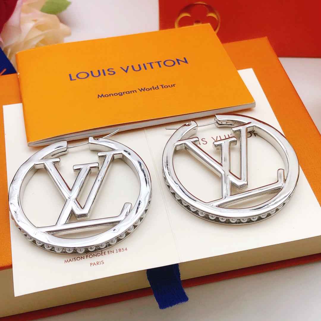 Louis Vuitton LV Earrings M00951