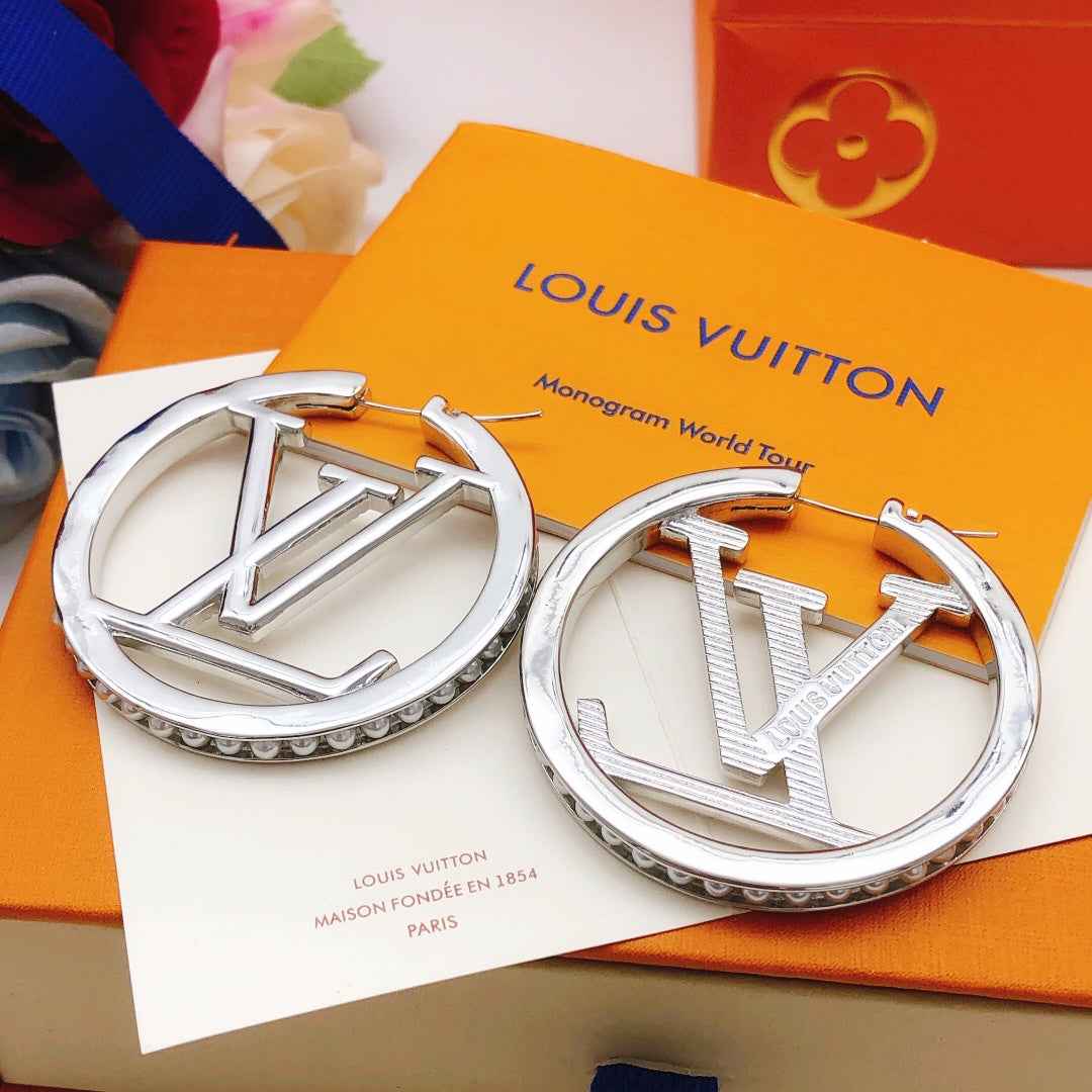 Louis Vuitton LV Earrings M00951