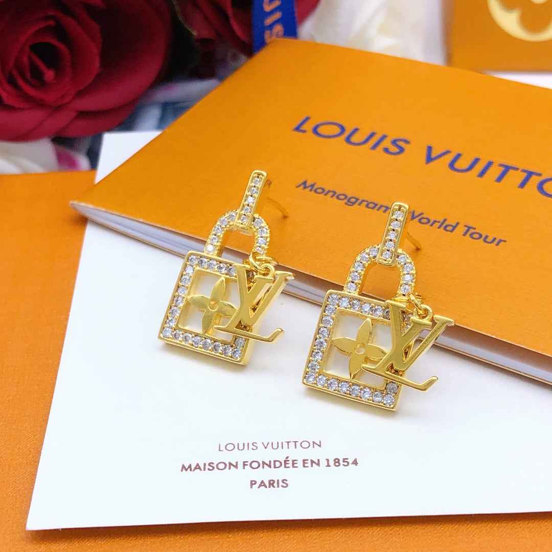 Louis Vuitton LV Earrings M00999