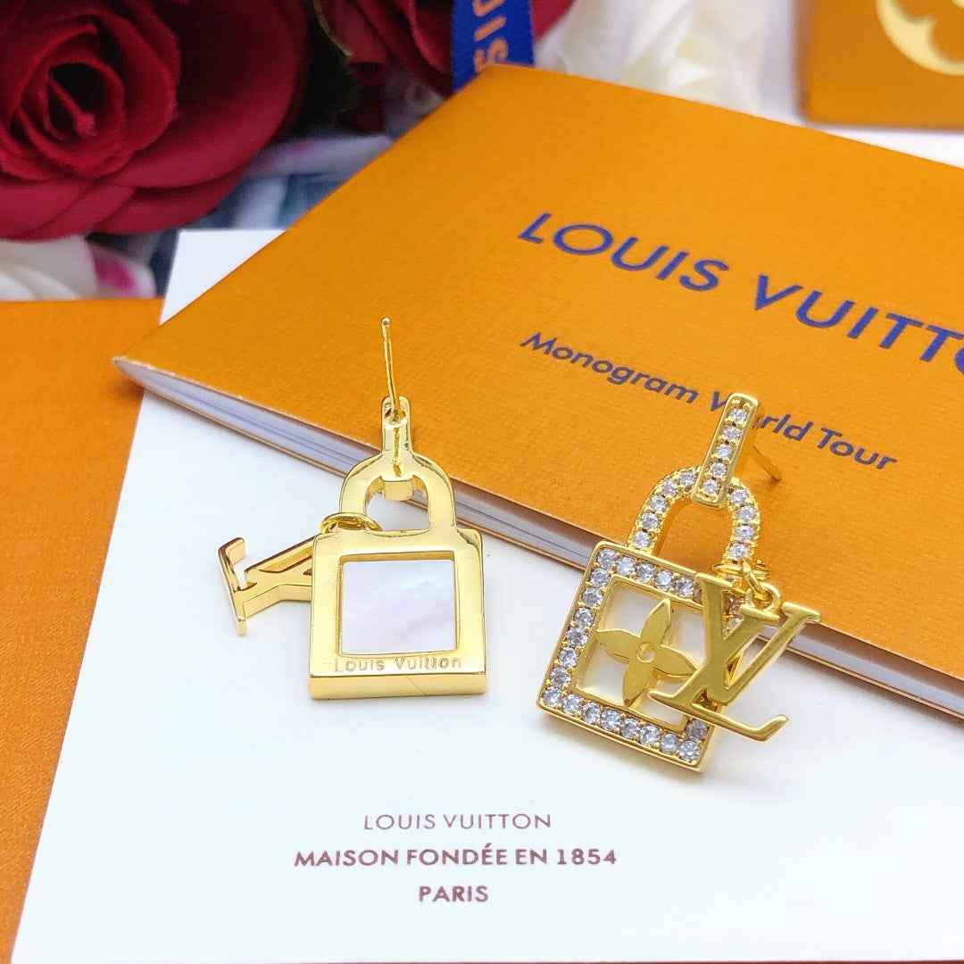 Louis Vuitton LV Earrings M00999
