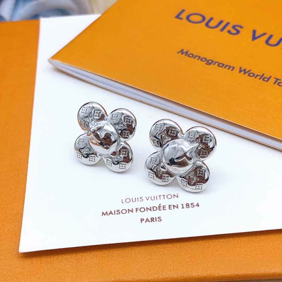 Louis Vuitton LV Earrings M00758