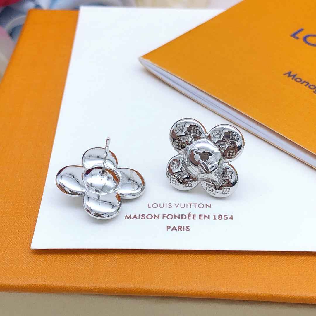 Louis Vuitton LV Earrings M00758