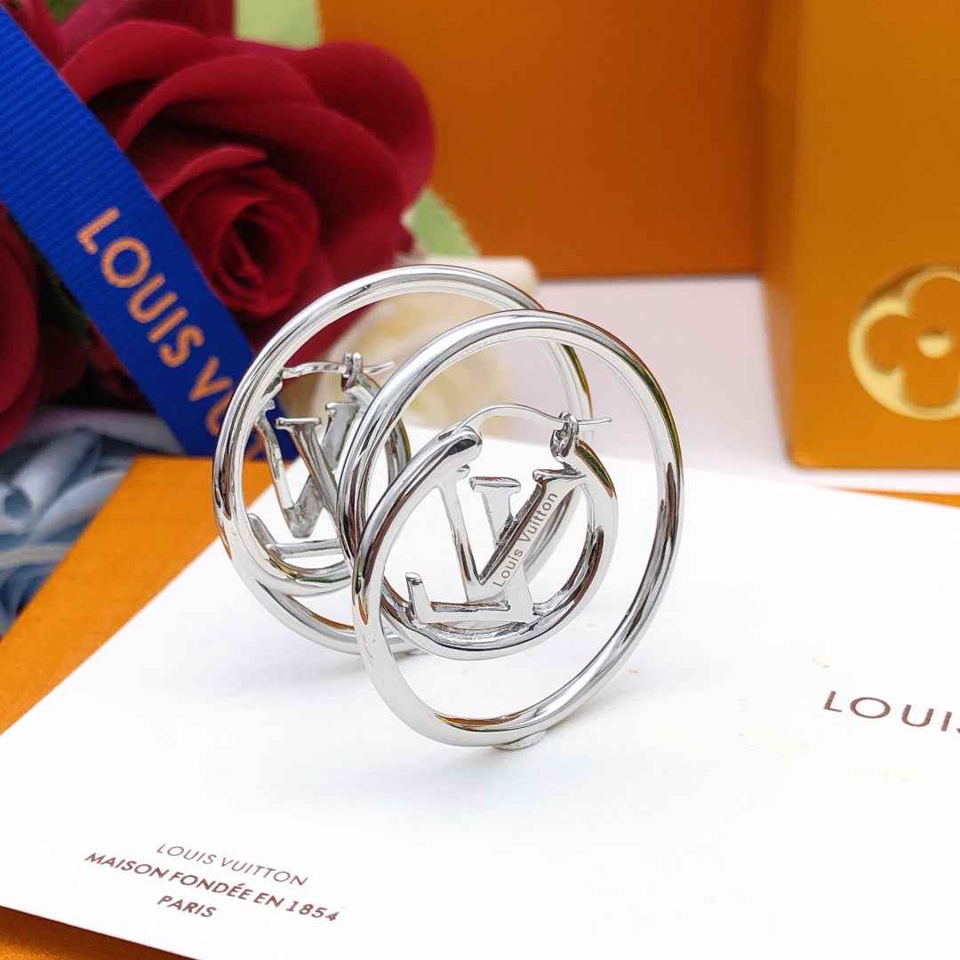 Louis Vuitton LV Earrings M00957