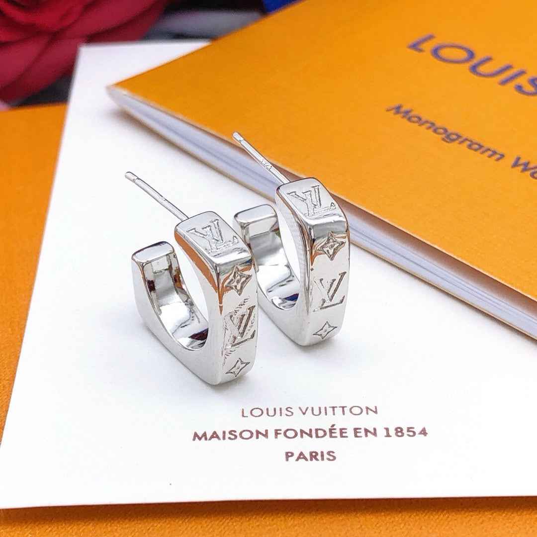 Louis Vuitton LV Earrings M00769