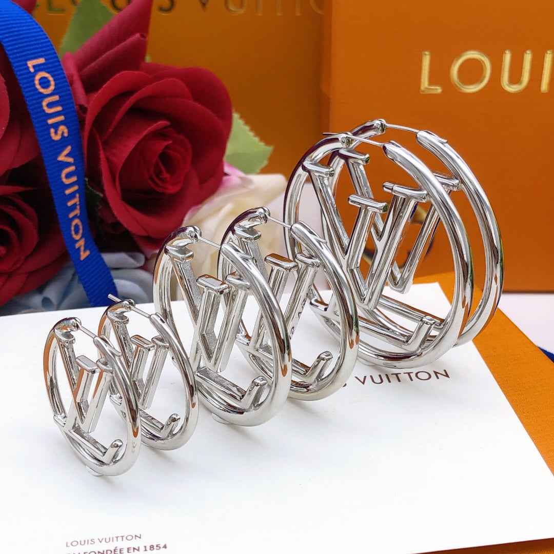 Louis Vuitton LV Earrings M00953