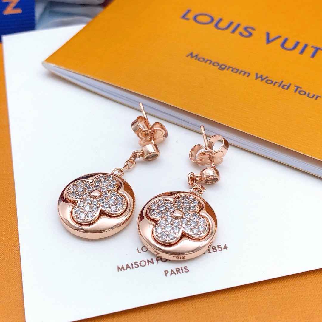 Louis Vuitton LV Earrings M00774