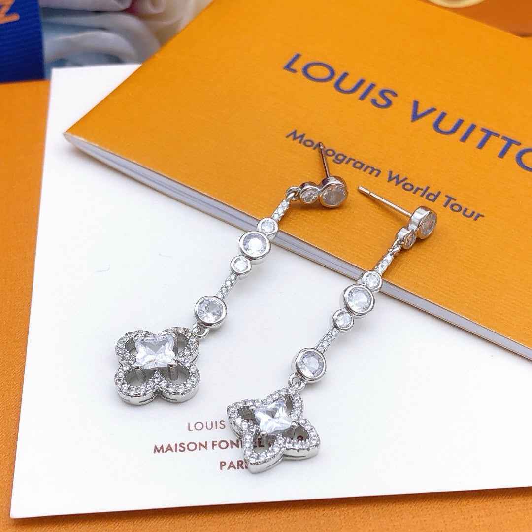 Louis Vuitton LV Earrings M10801