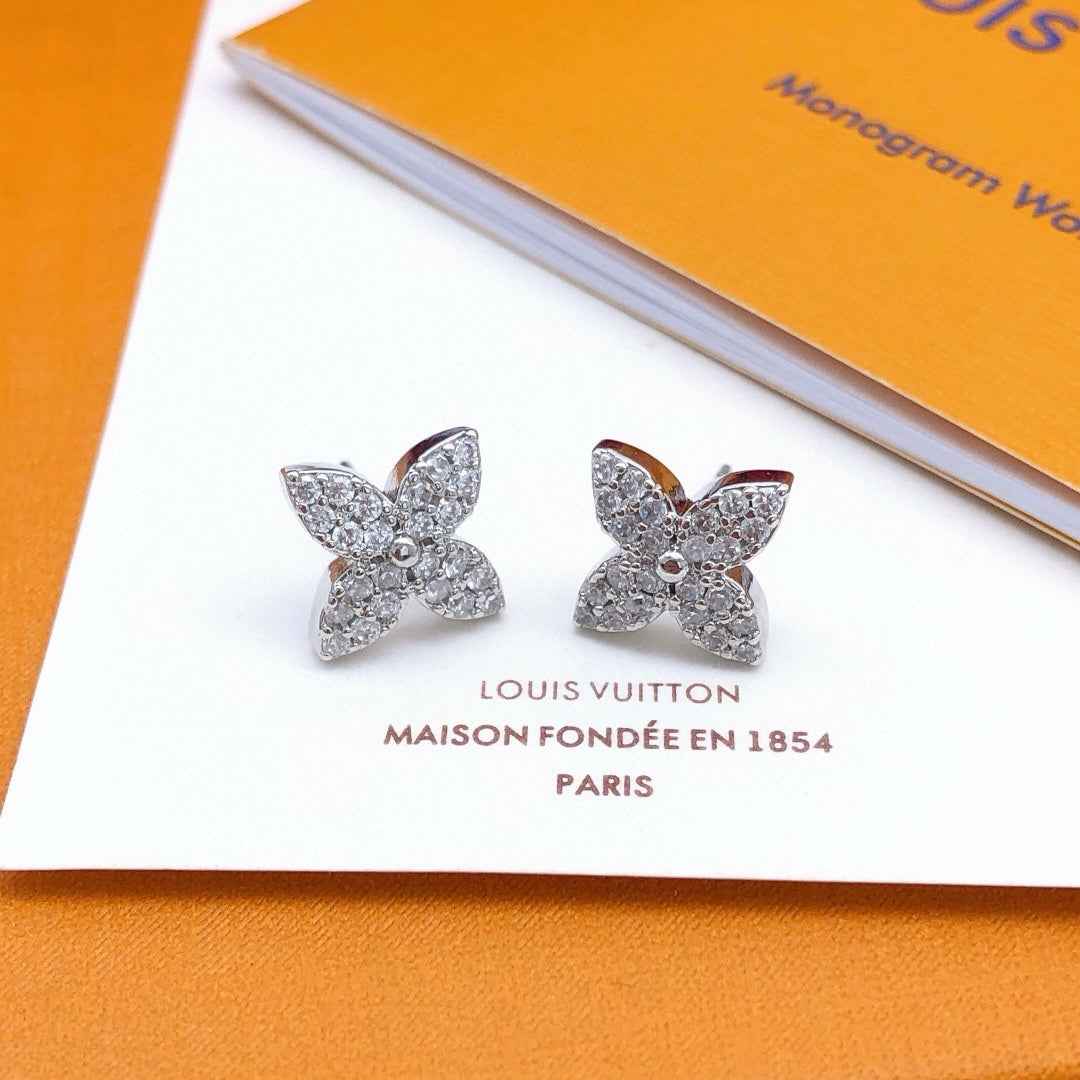 Louis Vuitton LV Earrings M10808