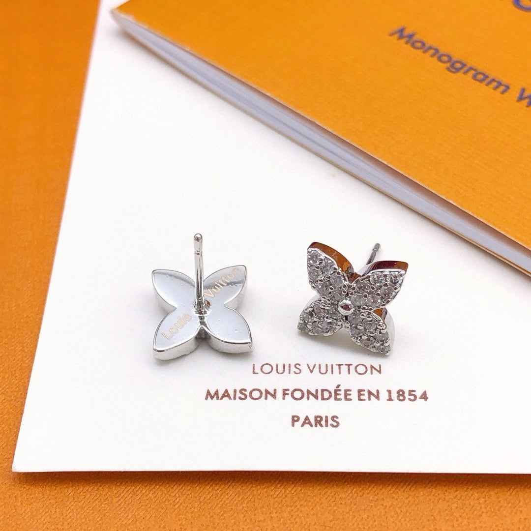 Louis Vuitton LV Earrings M10808