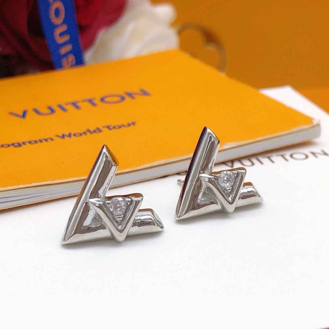 Louis Vuitton LV Earrings M10813