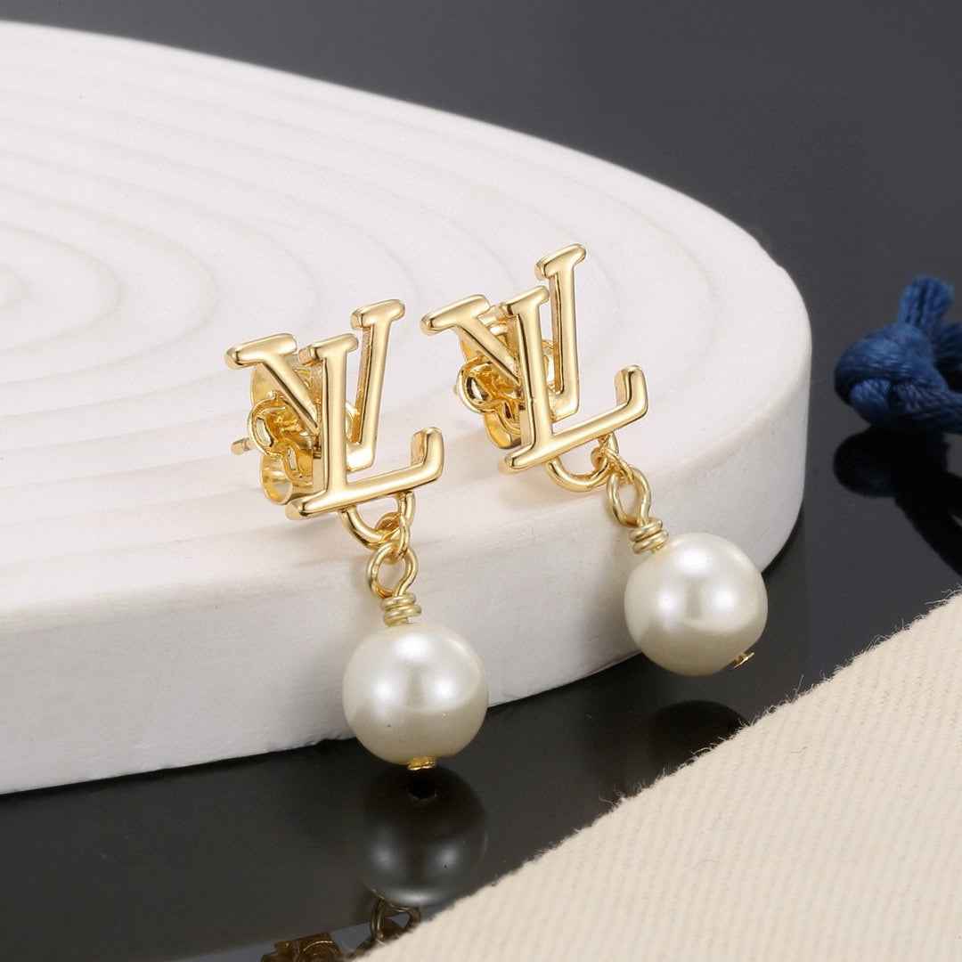 Louis Vuitton LV Earrings M10822