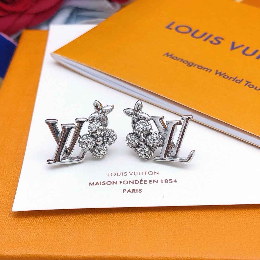 Louis Vuitton LV Earrings M10826