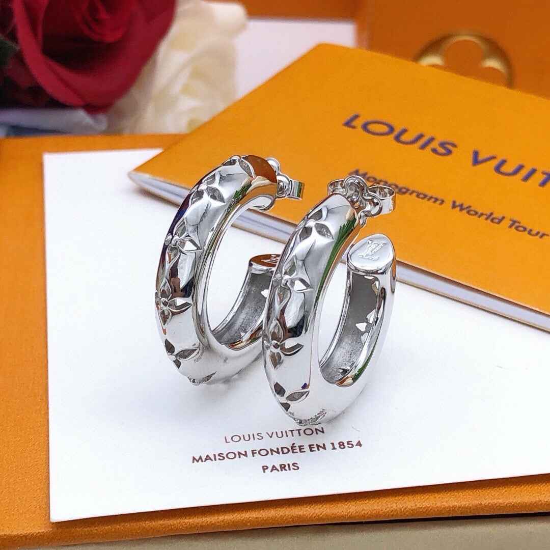 Louis Vuitton LV Earrings M10832