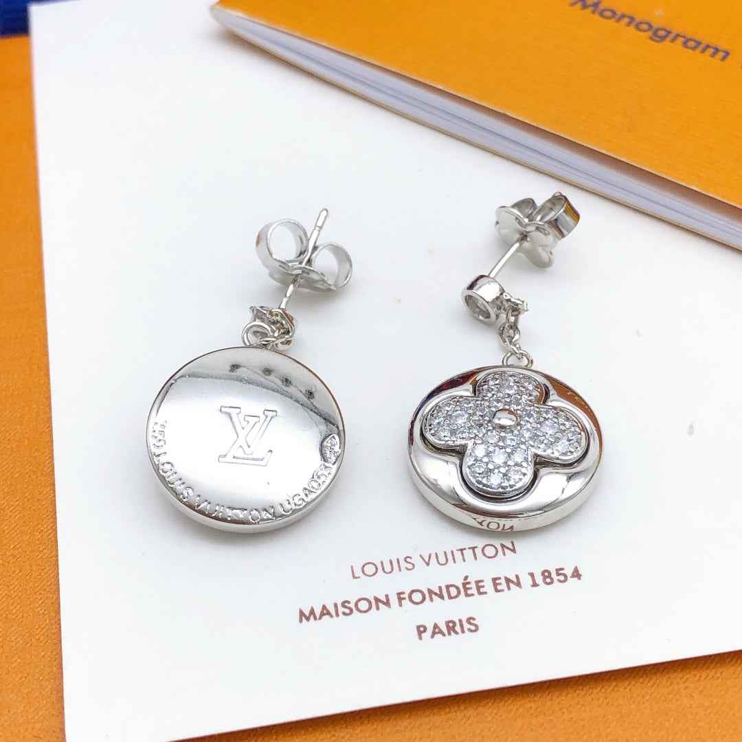 Louis Vuitton LV Earrings M10886