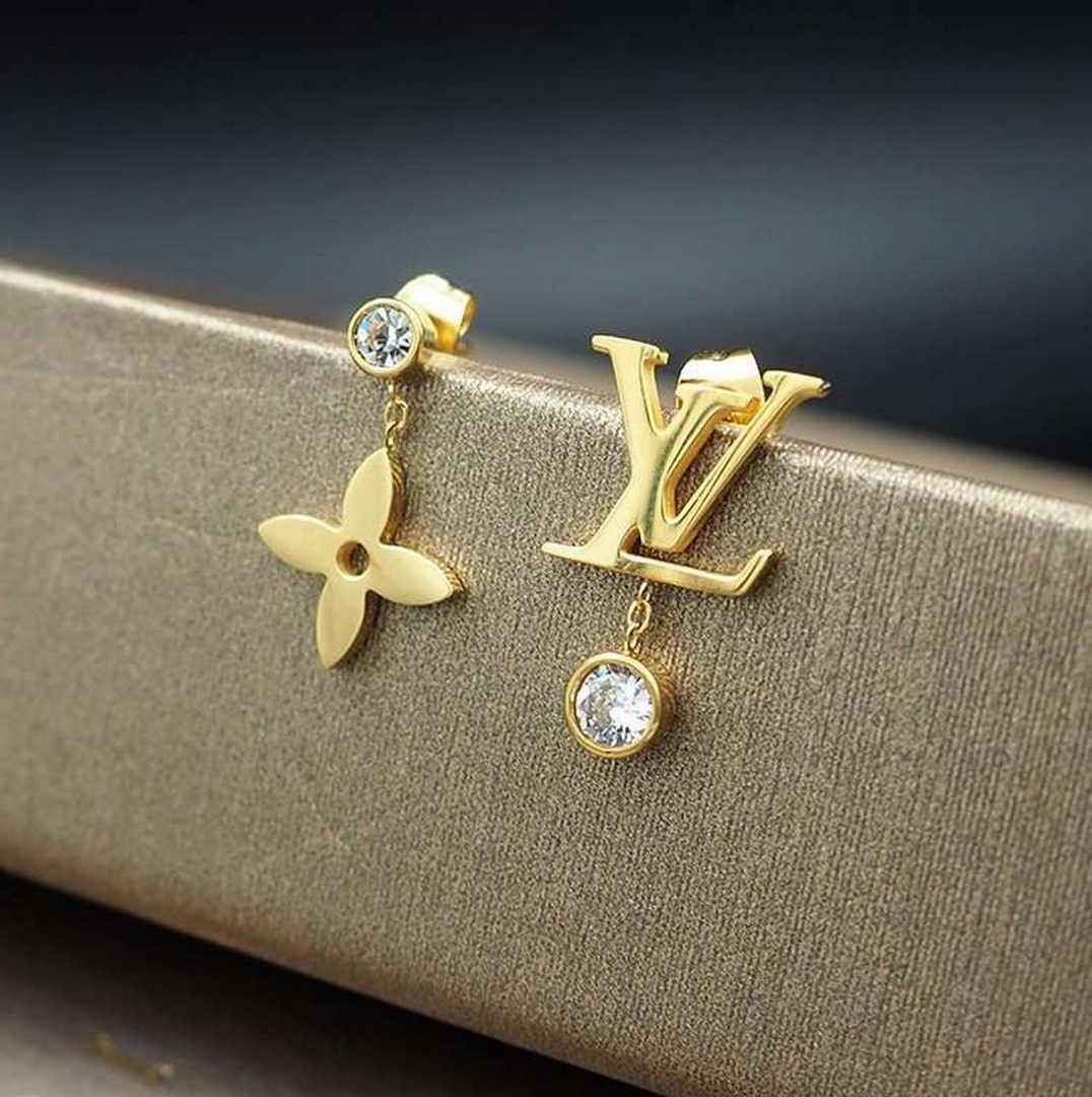 Louis Vuitton LV Earrings M10852