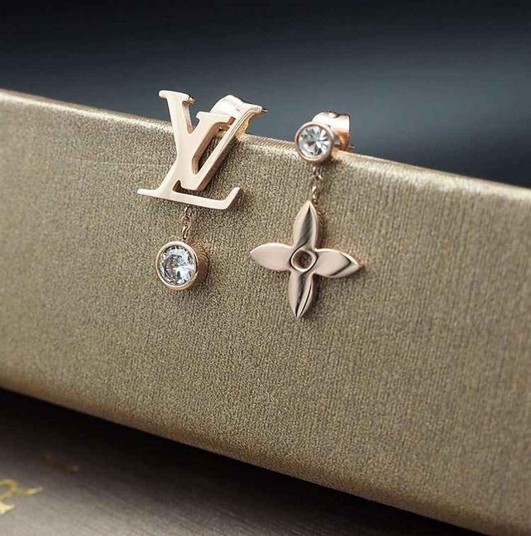 Louis Vuitton LV Earrings M10853