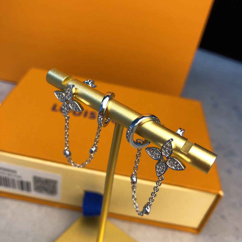Louis Vuitton LV Earrings M10854
